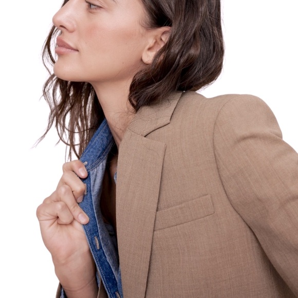 Banana Republic | Women's Tan Long Blazer - Picture 3 of 3